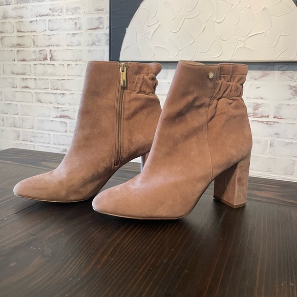 Louise et Cie Suede Block Heel Booties - Picture 1 of 6